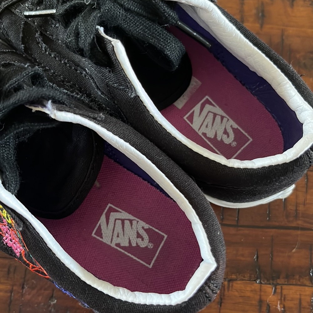 Kids Vans - Picture 14 of 14